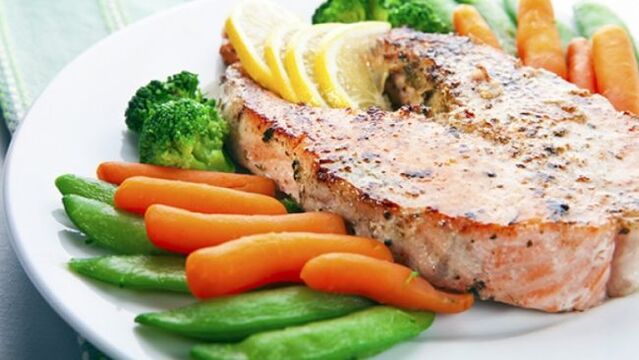 fisk og grøntsager til en ketogen diæt